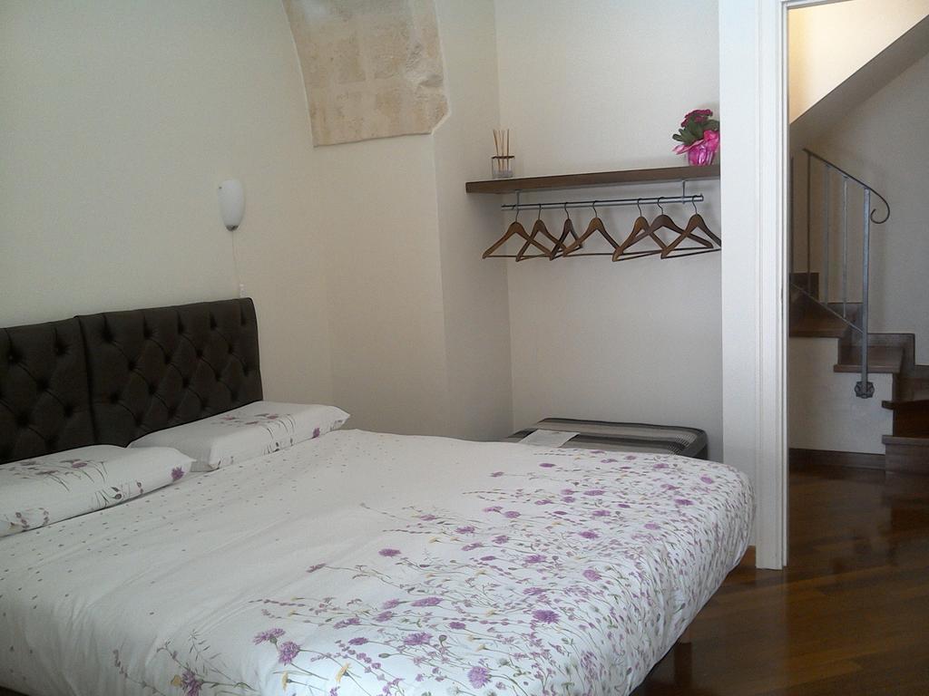 מטרה Alla Dimora Di Chiara Suite And Rooms מראה חיצוני תמונה